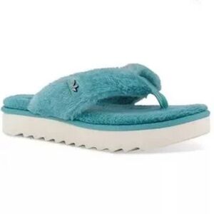 Koolaburra Plush Teal Fuzzy Flip-Flop Slippers